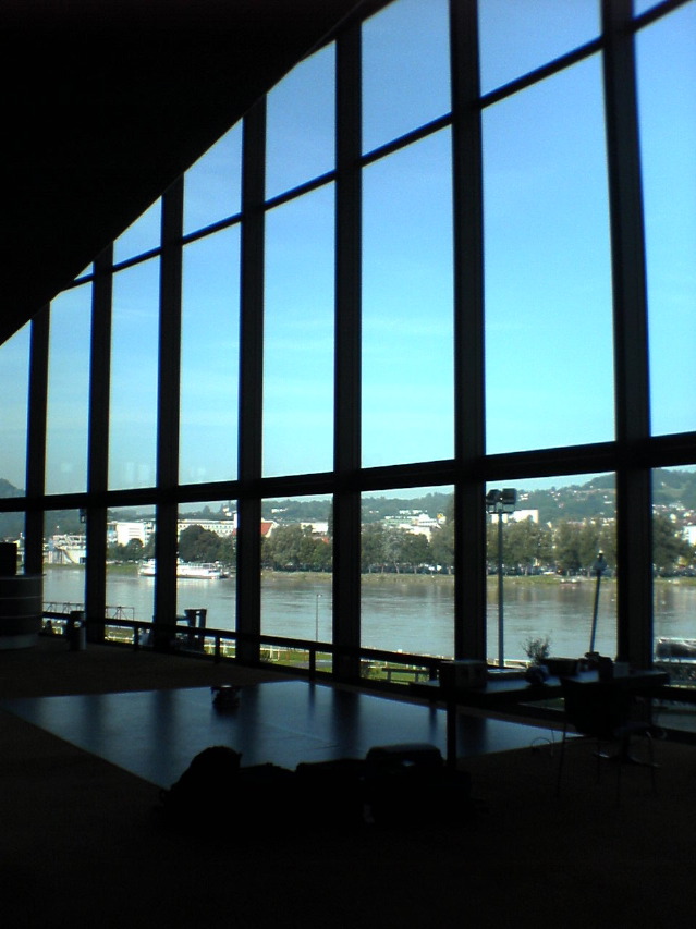 set-up: inside the brucknerhaus